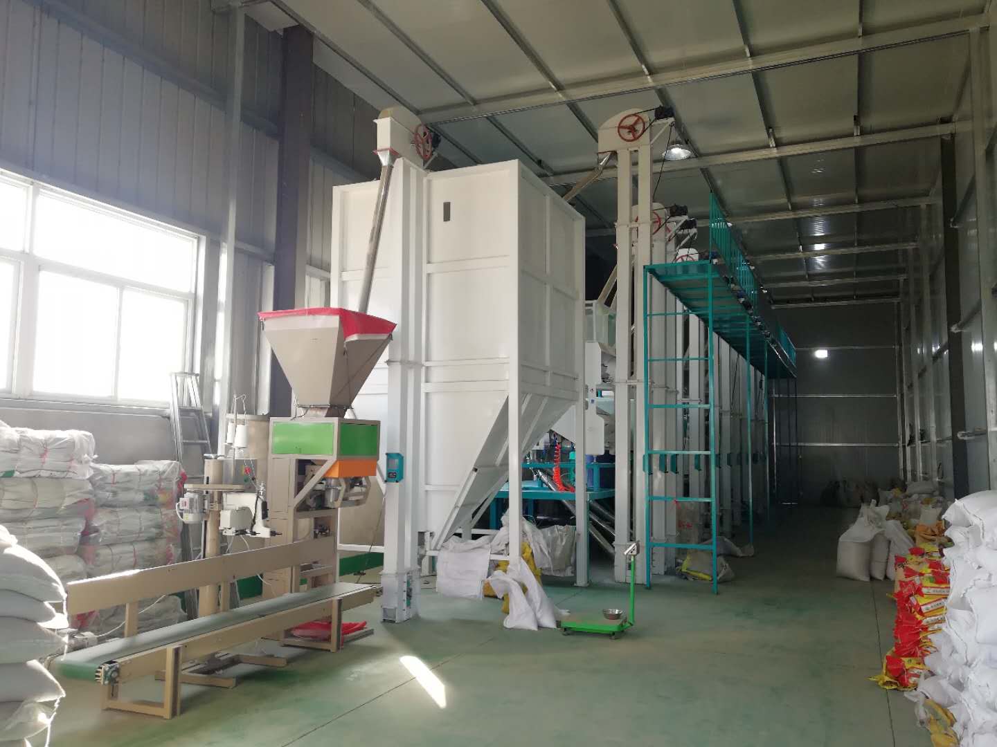 玉米深加工機械如何打破傳統(tǒng)限制實現(xiàn)自動化生產(chǎn)?(圖2) 玉米加工設備